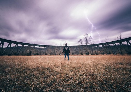How to add SoundCloud music to a video online