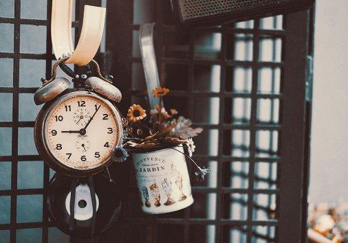 How to create an aesthetic look for a video