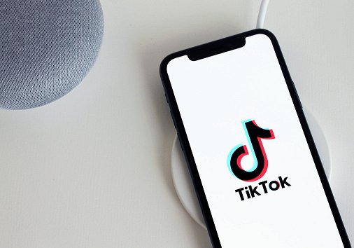 How to make duet video like on TikTok online