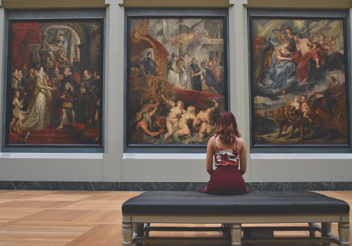 How to get good pictures in museums