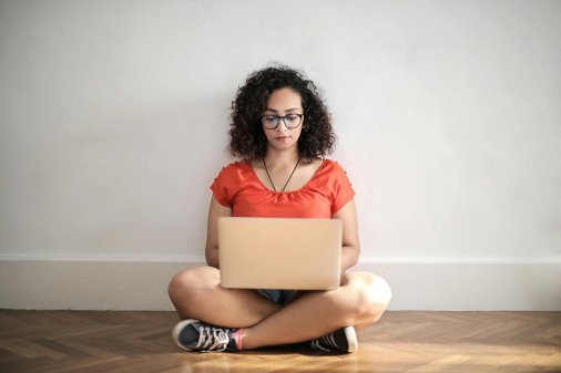 Online vs Desktop Video Editing: Choosing the Right Option for You
