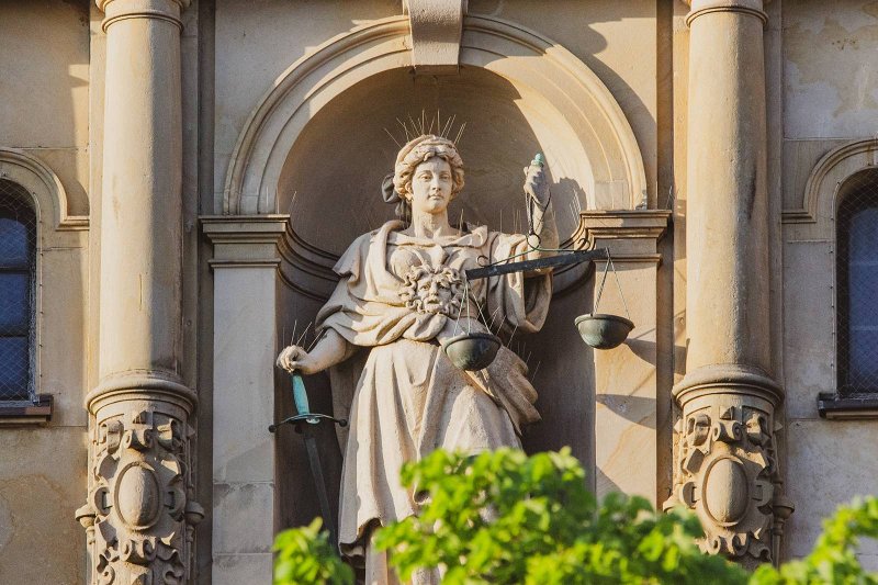 Common allegories — justice