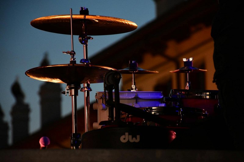 High sound frequency percussion