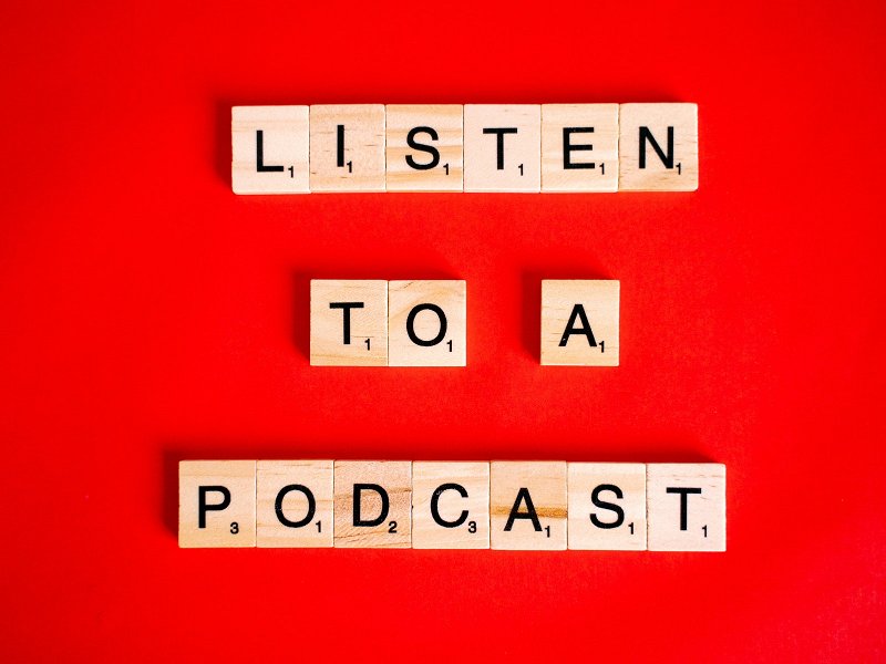 Listen to podcast tts