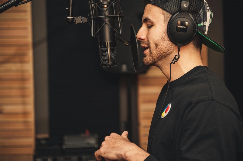 Podcast hosting platforms for video podcasters