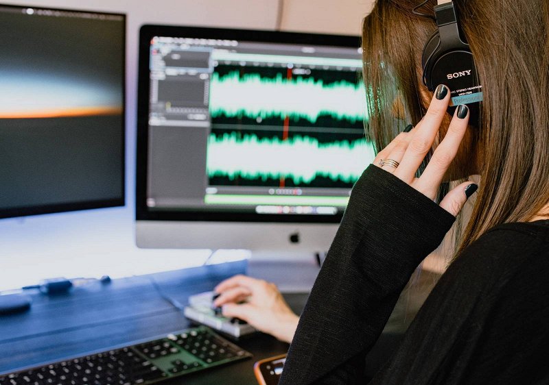Podcasting editing