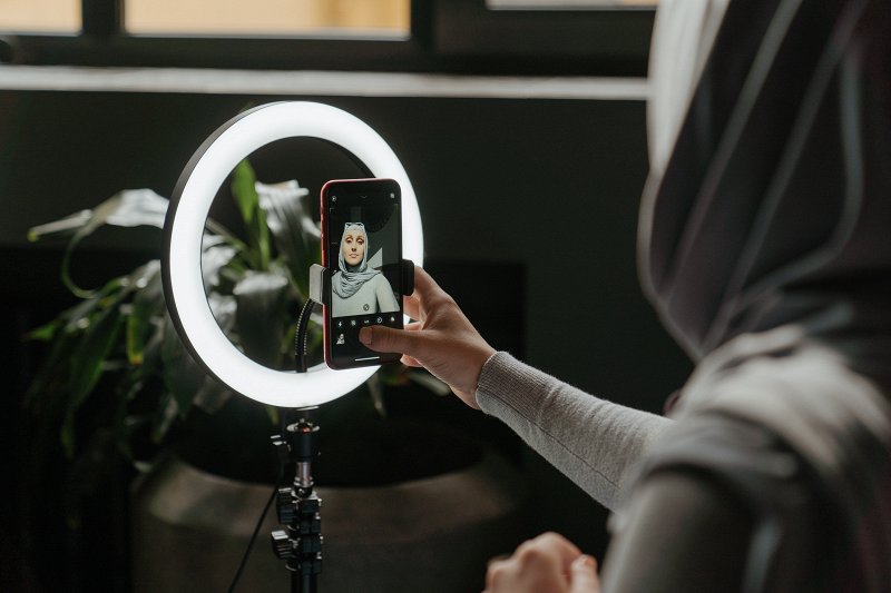 Smartphone lighting for videography