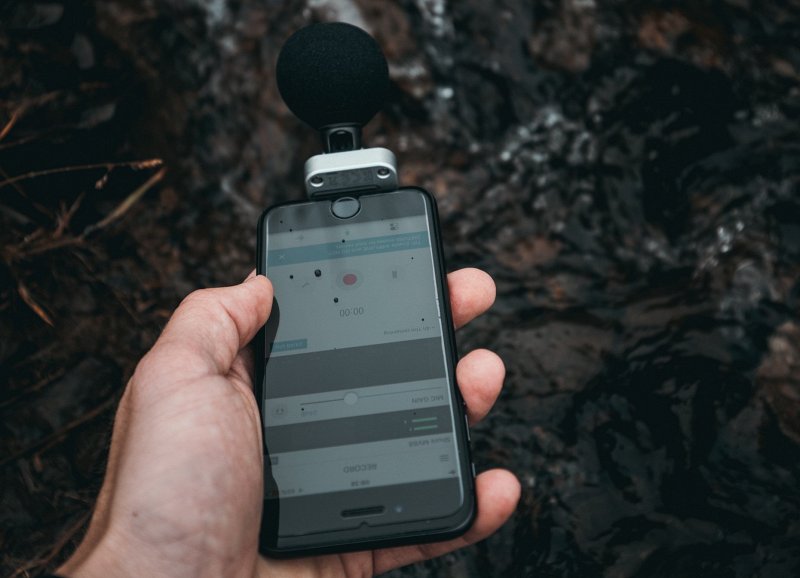 Smartphone microphone for videography