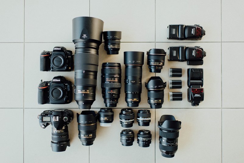 Zoom and telephoto lenses example