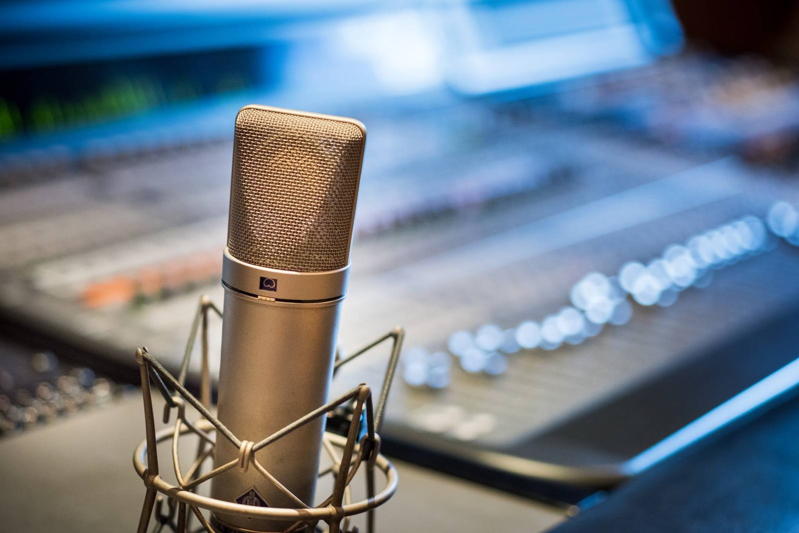Microphone for voice over