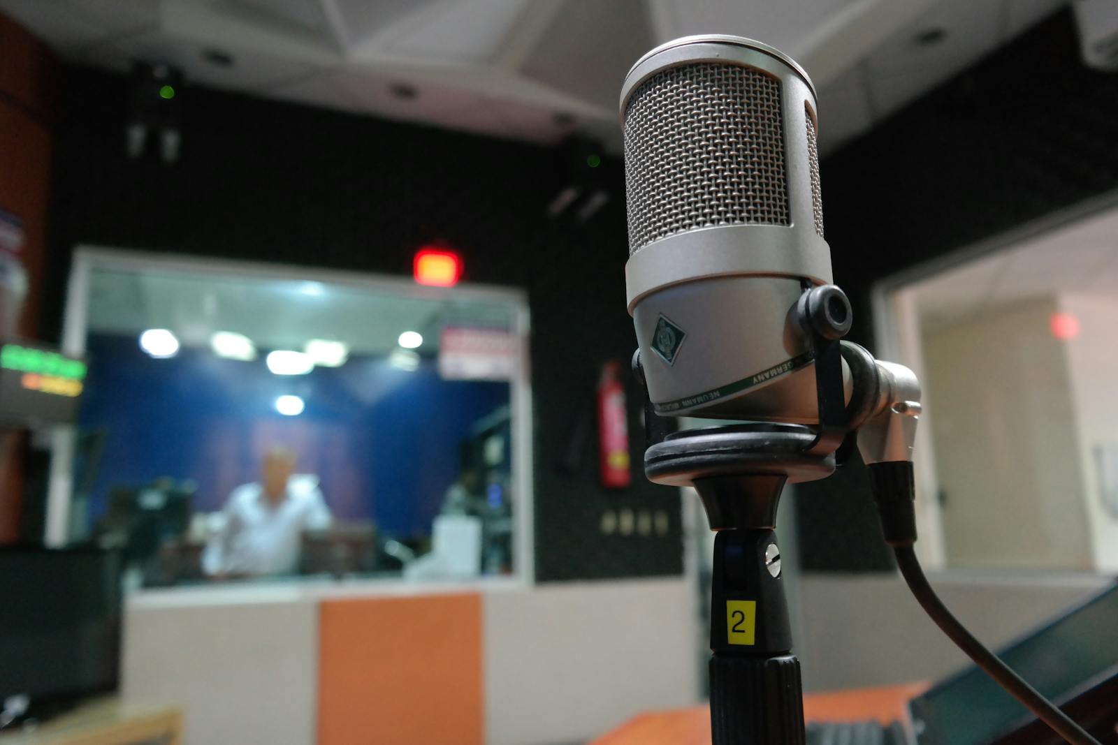 Recording studio for dubbing